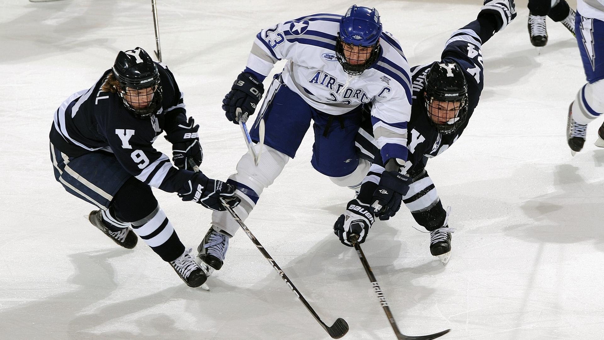 英超“下课潮”愈演愈烈：利物浦续命成功，利兹联主帅岌岌可危