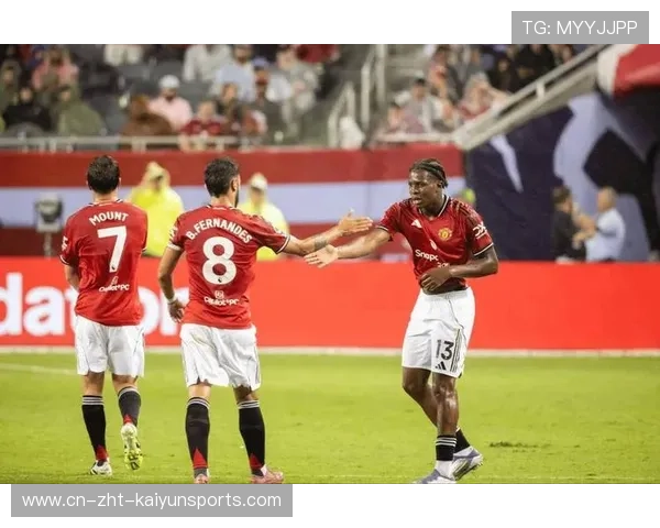 曼联在面对低位防守球队时效率明显下降，曼联防守站位