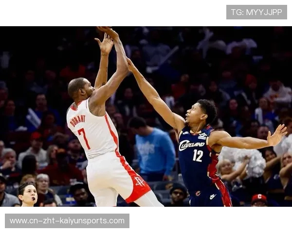 开拓者前场板强冲,二次进攻得分 开拓者前场板强冲,二次进攻得分