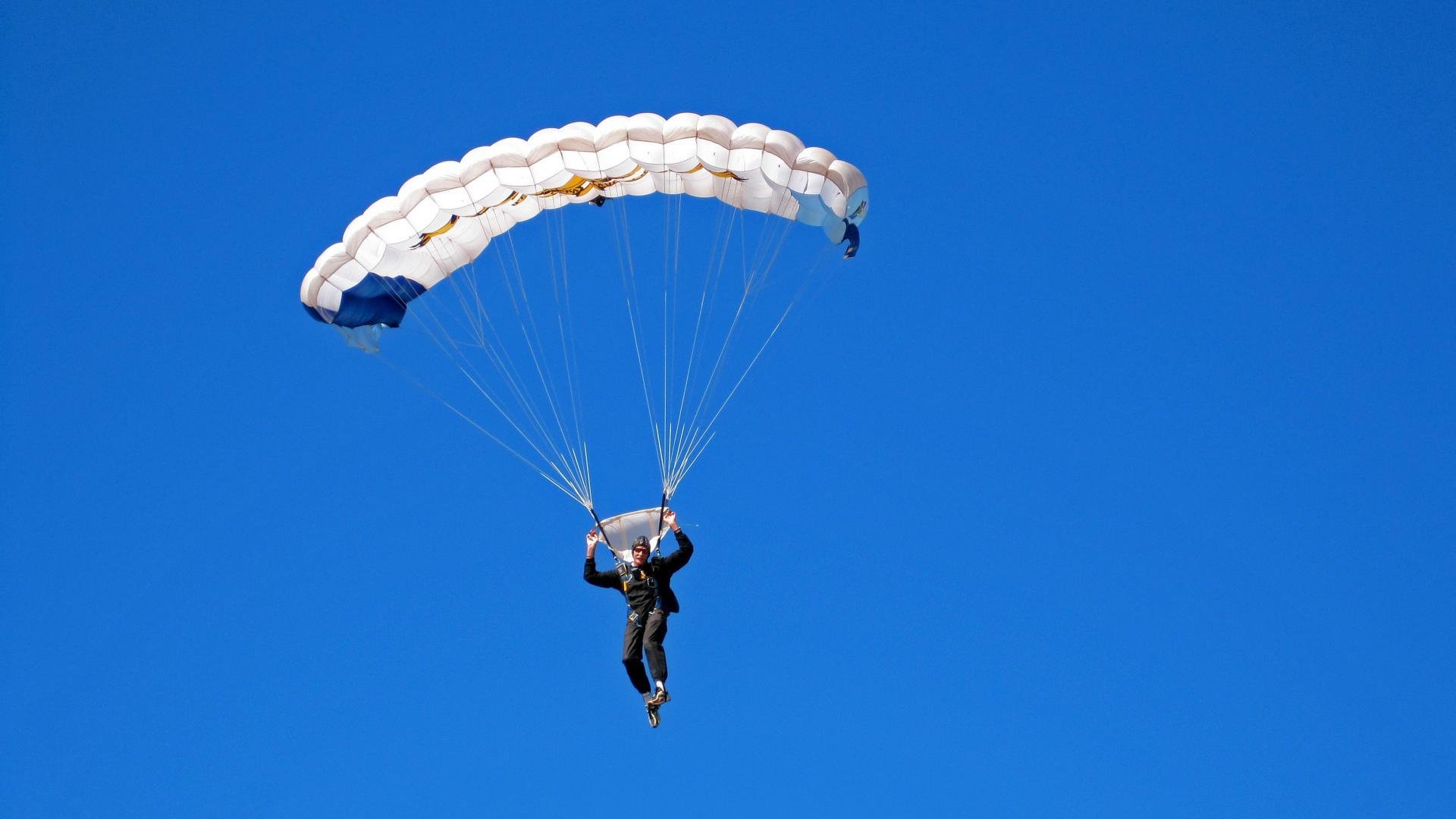 中国队稳步提升成绩赢得掌声,中国队的成绩